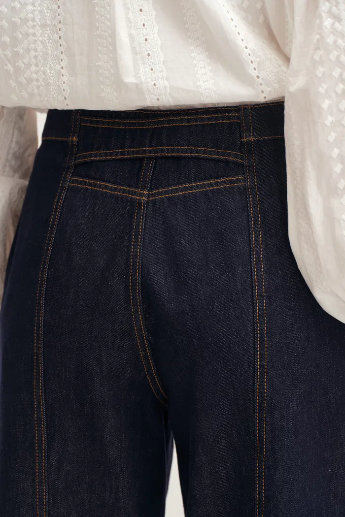 33-margot-hand-sewn-double-breasted-buttons-baggy-jeans-in-cotton-denim-1.webp