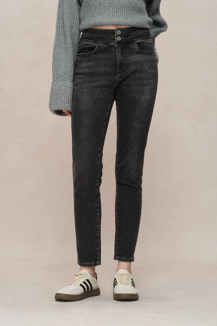 3525-eliza-fleece-lined-skinny-jeans-in-stretchy-denim-1.webp