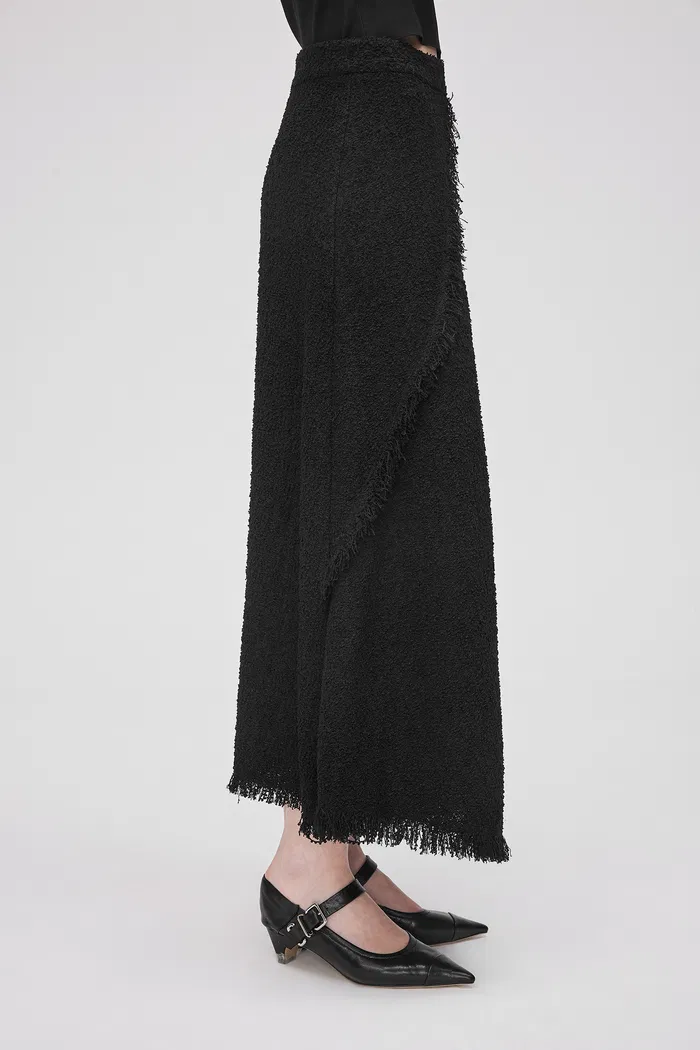 3533-edy-fringed-midi-skirt-in-lightweight-tweed-1.webp