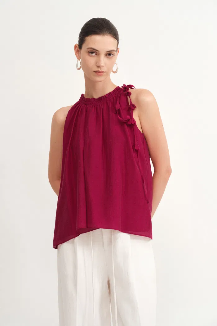3557-joyce-hand-woven-flora-halter-neck-top-in-acetate-linen-blend-1.webp
