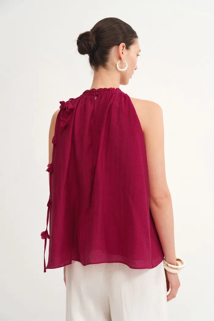 3557-joyce-hand-woven-flora-halter-neck-top-in-acetate-linen-blend-1.webp