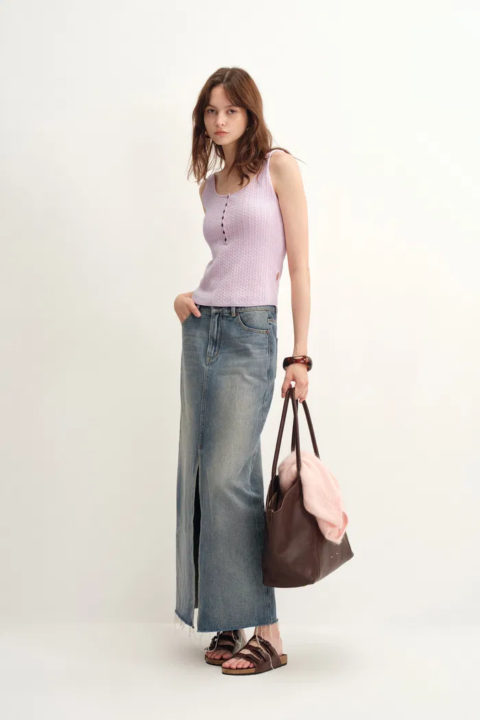 3593-anna-pink-henley-tank-top-in-merino-wool-with-stretch-1.webp