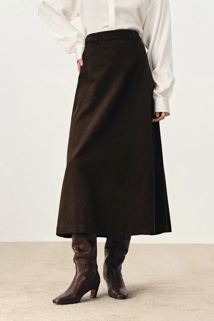 3633-geraldin-midi-skirt-in-cotton-corduroy-1.webp