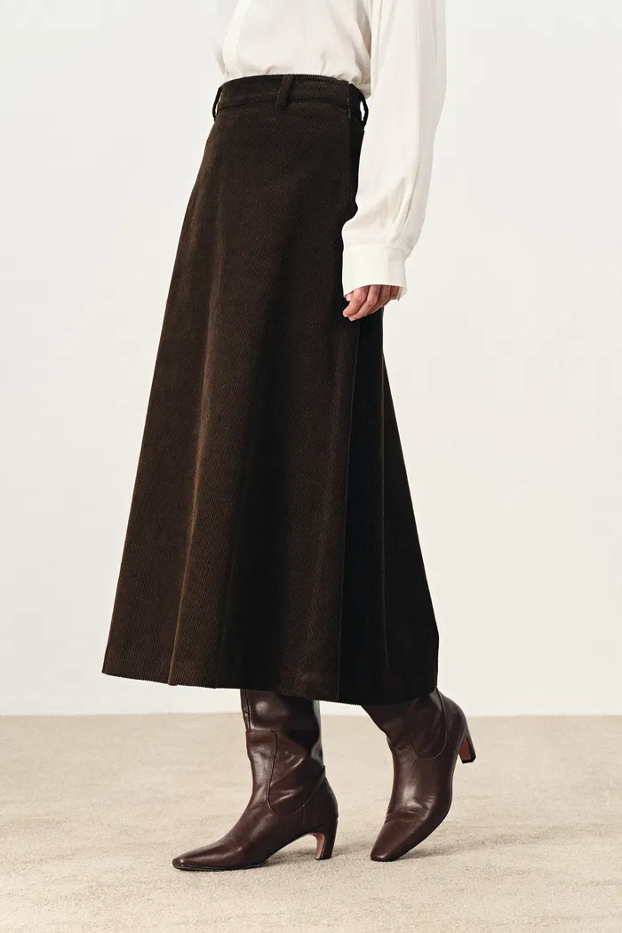 3633-geraldin-midi-skirt-in-cotton-corduroy-1.webp
