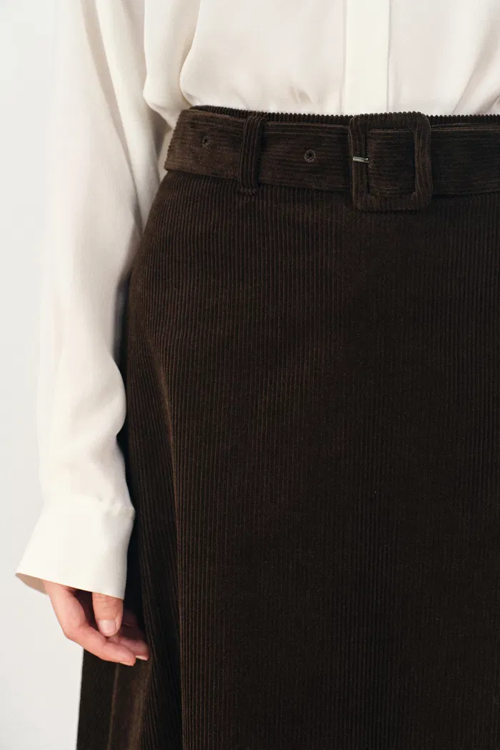 3633-geraldin-midi-skirt-in-cotton-corduroy-1.webp