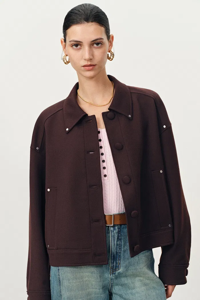3667-brianna-hand-sewn-buttonholes-jacket-in-merino-wool-1.webp