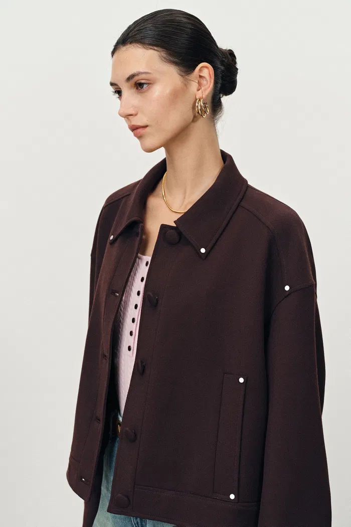 3667-brianna-hand-sewn-buttonholes-jacket-in-merino-wool-1.webp