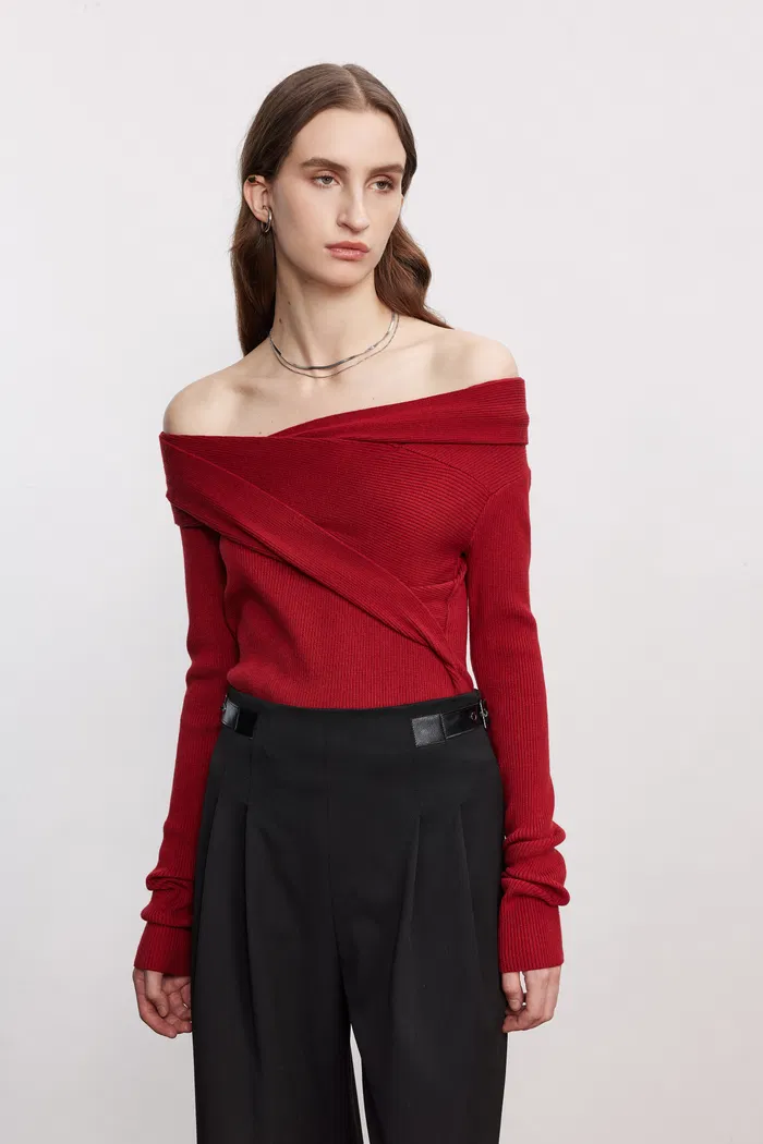 3727-venus-asymmetry-collar-sweater-in-wool-silk-blend-1.webp