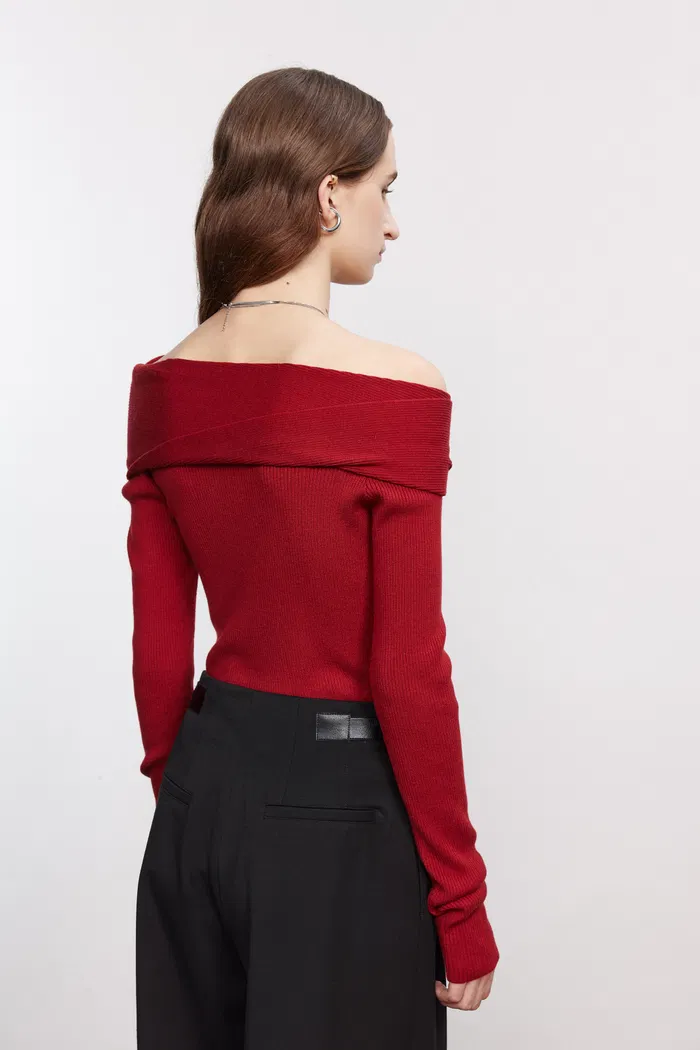 3727-venus-asymmetry-collar-sweater-in-wool-silk-blend-1.webp