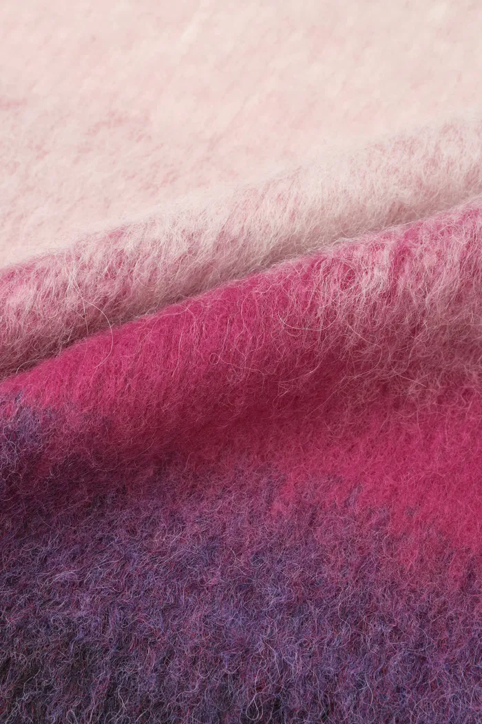 3775-fraise-ombre-cardigan-in-baby-alpaca-blend-knit-1.webp