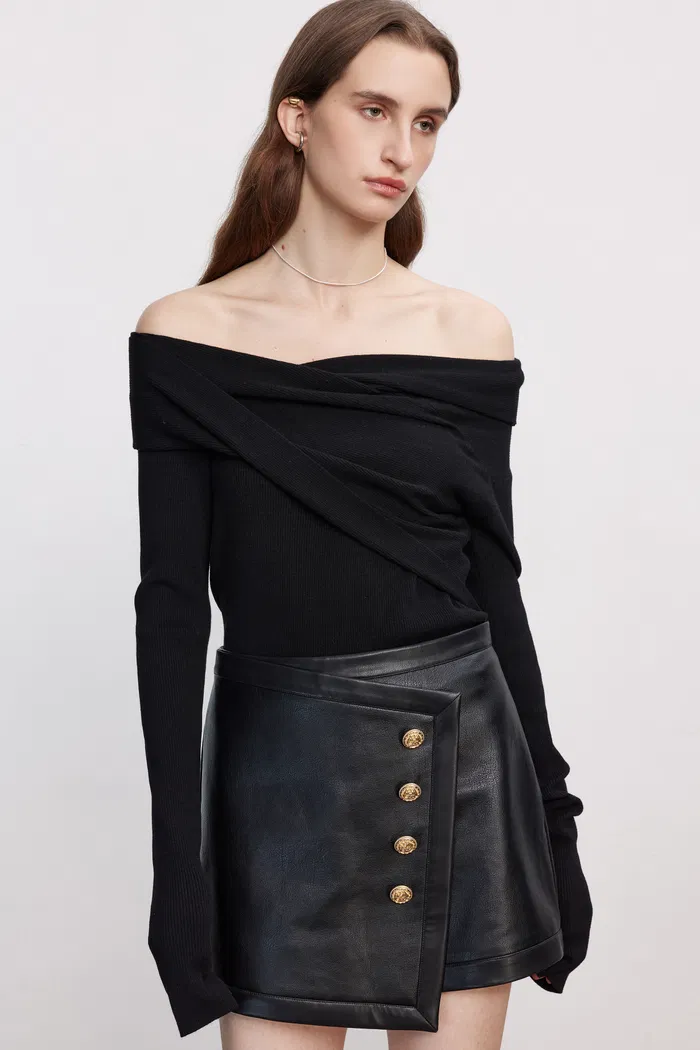 3793-venus-asymmetrical-off-shoulder-sweater-in-wool-silk-blend-1.webp