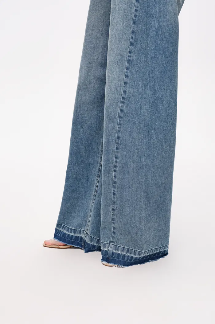 3854-echo-wide-leg-jeans-in-cotton-denim-1.webp