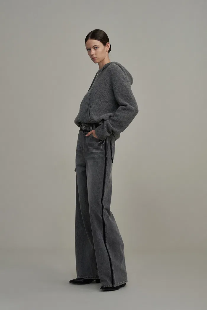 4032-foxton-faded-washed-jeans-in-cotton-viscose-blend-denim-1.webp