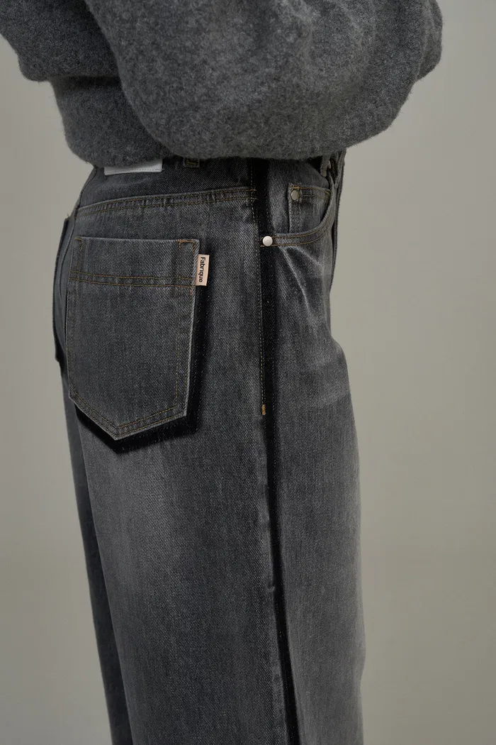 4032-foxton-faded-washed-jeans-in-cotton-viscose-blend-denim-1.webp