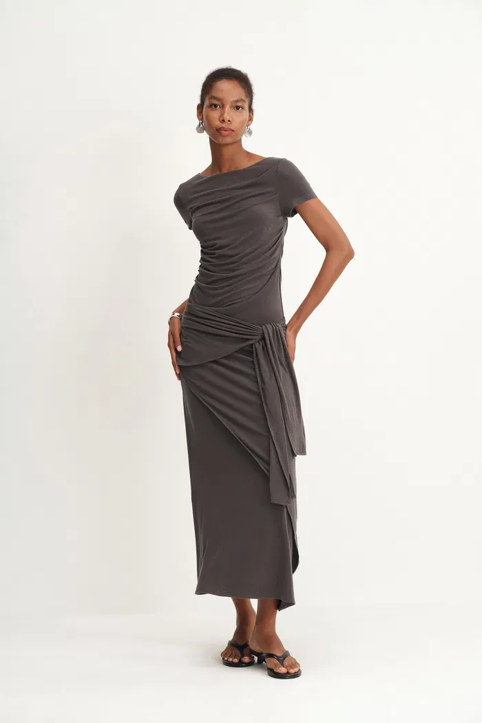 405-nhat-jersey-dress-in-tencel-merino-knit-1.webp