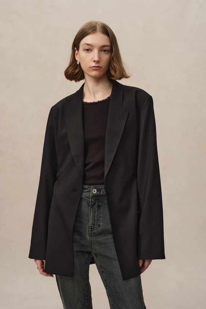 4062-carol-belted-blazer-in-fine-wool-1.webp