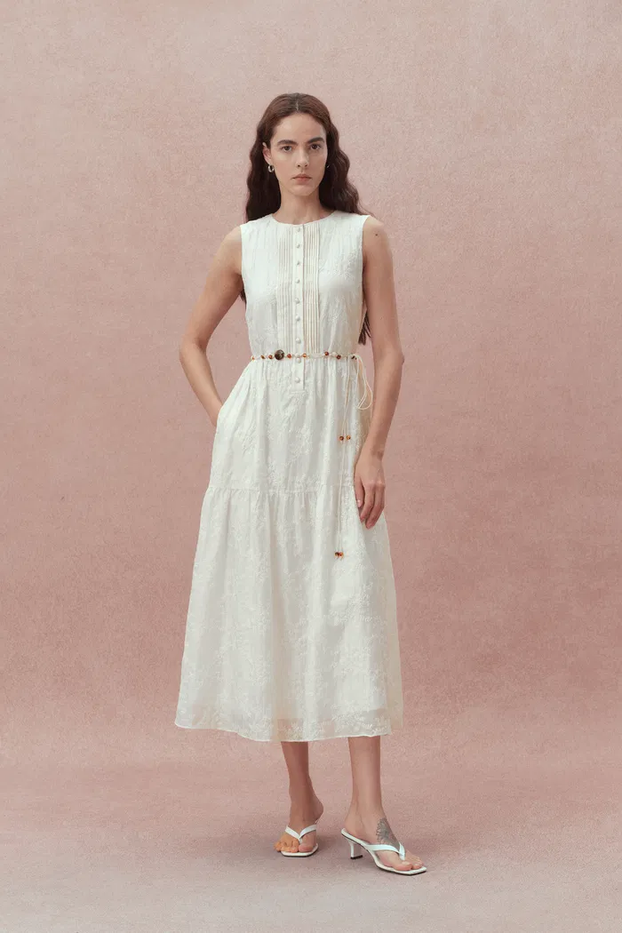 4116-stella-sleeveless-dress-in-lyocell-embroidery-1.webp