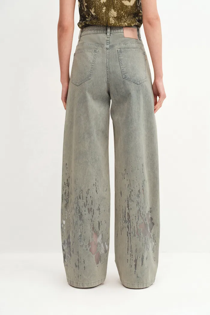 425-thalia-devor-jeans-in-composite-denim-1.webp