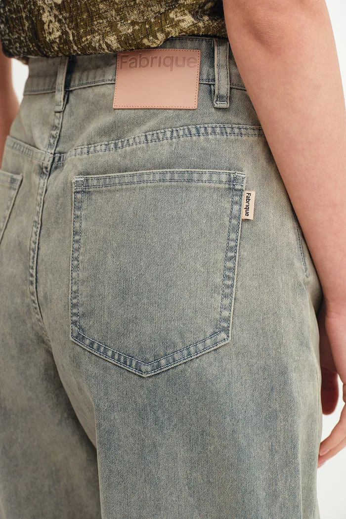 425-thalia-devor-jeans-in-composite-denim-1.webp