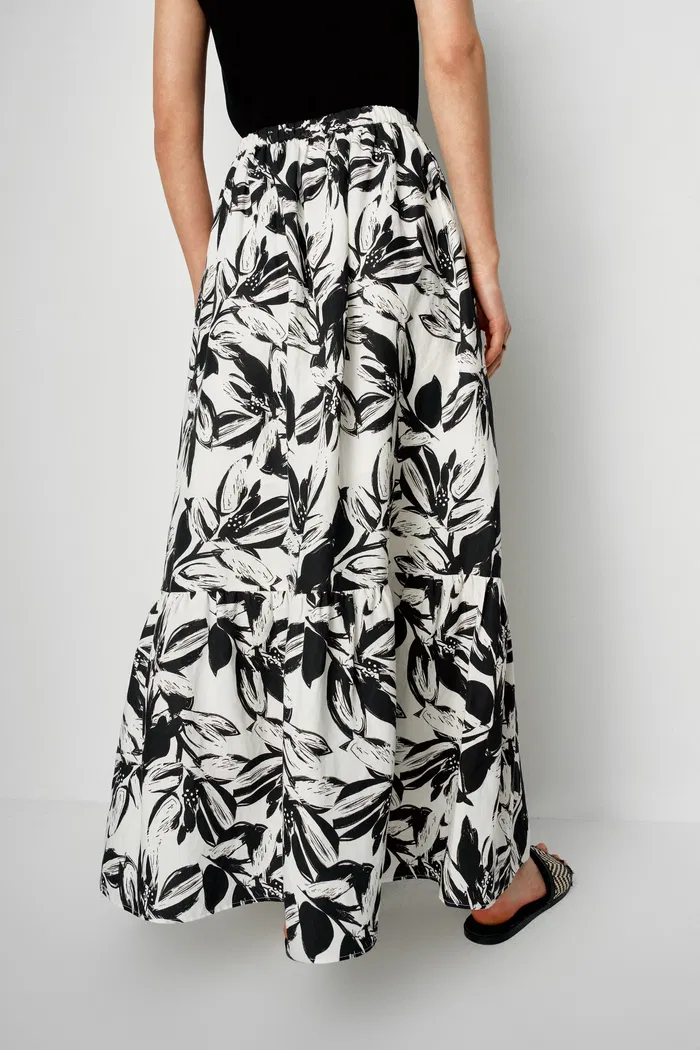 4354-samira-adjustable-strap-top-and-maxi-skirt-matching-set-in-linen-1.webp