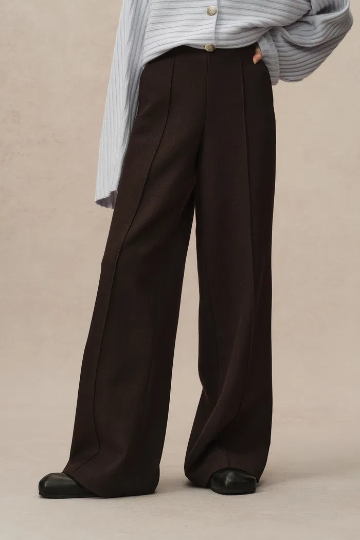 4370-svichka-twill-straight-leg-pants-in-merino-wool-twill-1.webp