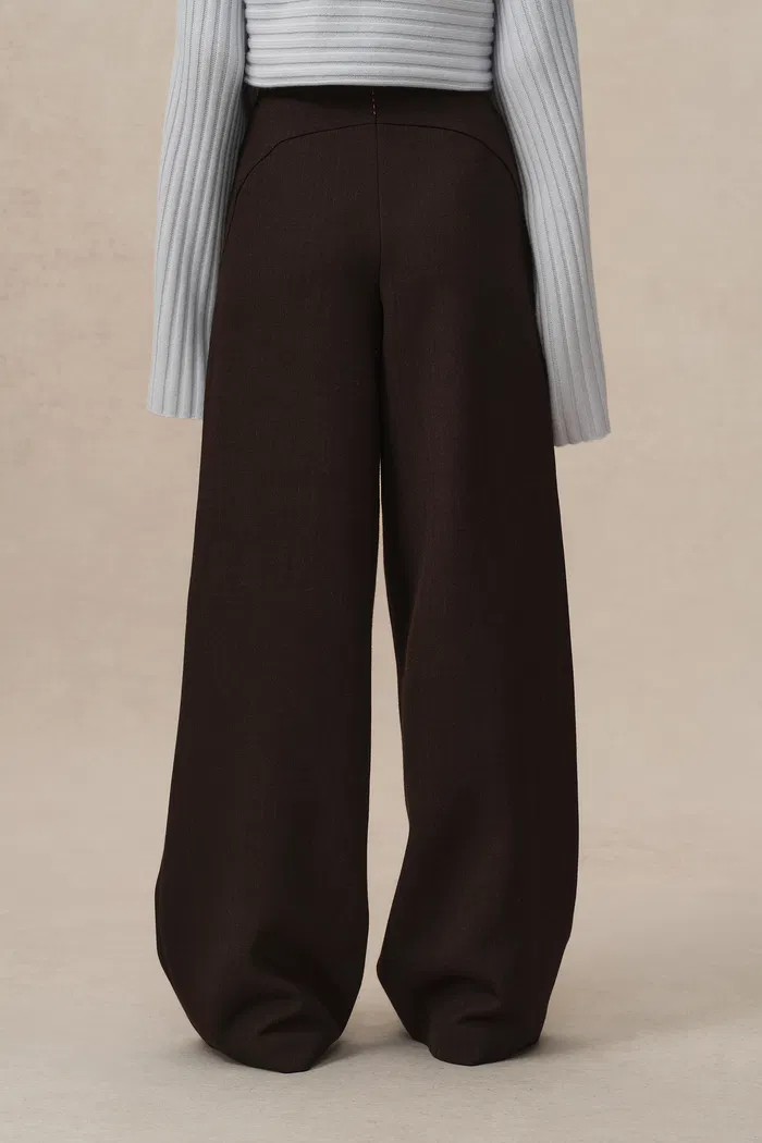 4370-svichka-twill-straight-leg-pants-in-merino-wool-twill-1.webp
