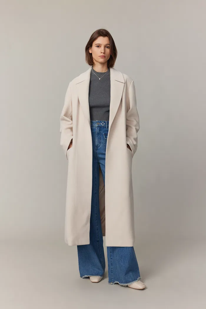 4378-ros-hand-stitched-sculpted-coat-in-wool-alpaca-blend-1.webp