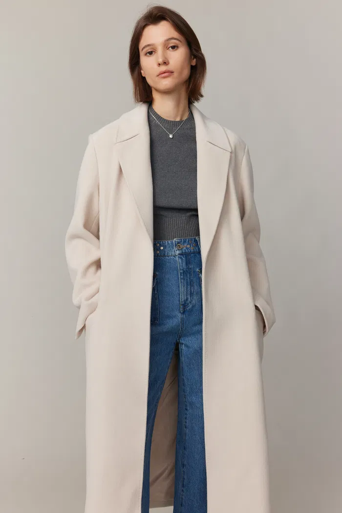 4378-ros-hand-stitched-sculpted-coat-in-wool-alpaca-blend-1.webp