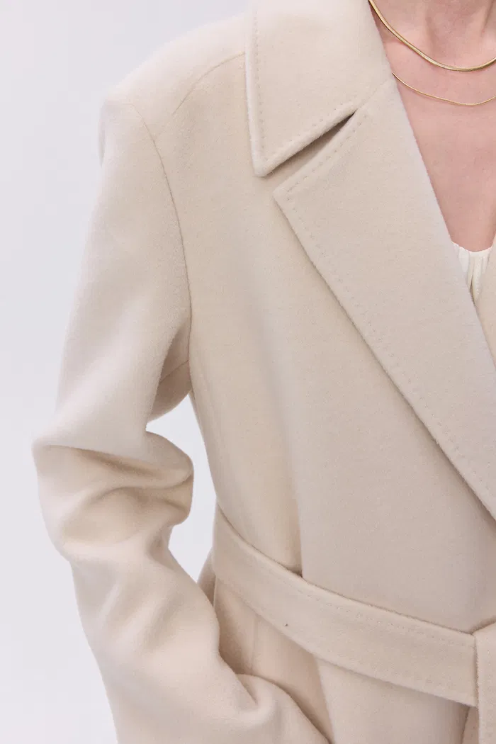 4378-ros-hand-stitched-sculpted-coat-in-wool-alpaca-blend-1.webp