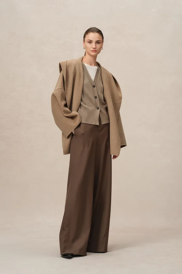 4424-lanza-handcrafted-hooded-double-faced-coat-in-camel-hair-blend-1.webp