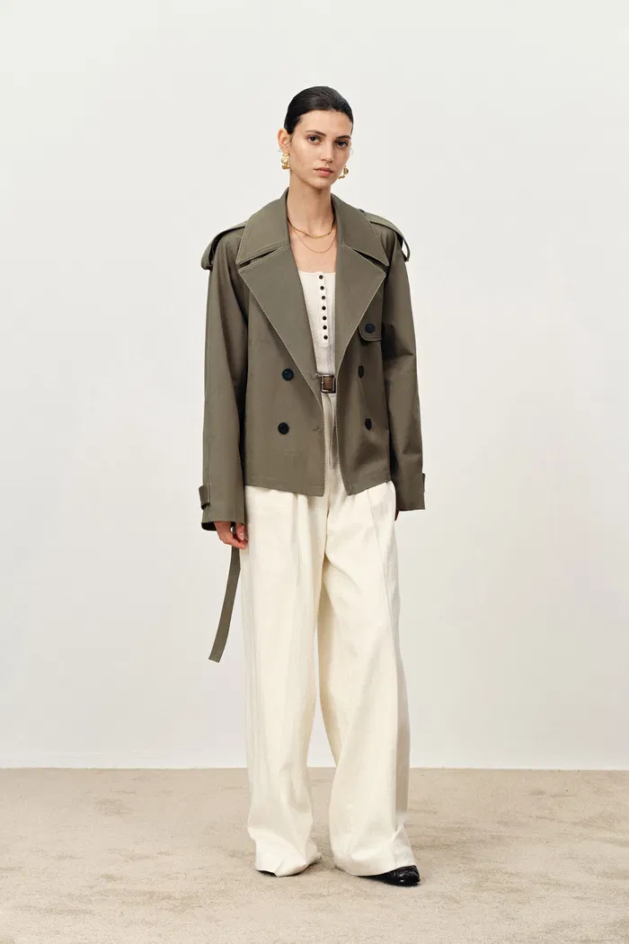 443-beatrice-short-trench-coat-in-cotton-twill-1.webp