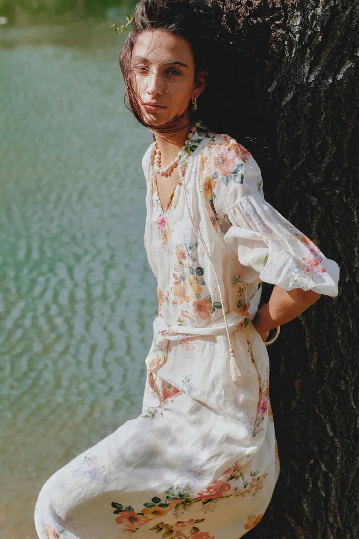 4490-lou-flora-long-sleeves-dress-in-silk-linen-blend-1.webp