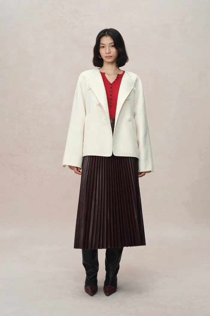 4574-alina-hand-rolled-buttons-wool-jacket-in-australian-merino-twill-1.webp