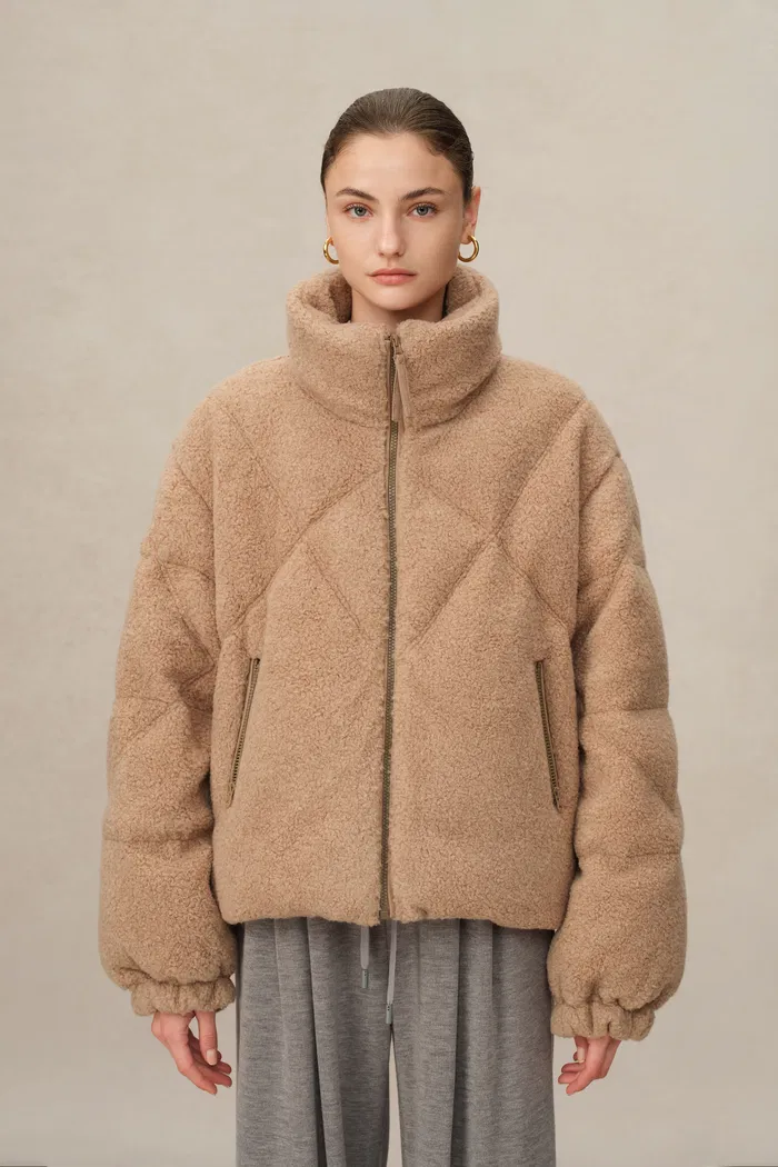 4590-cropy-cropped-stand-collar-duck-down-puffer-jacket-in-fluffy-teddy-fleece-1.webp