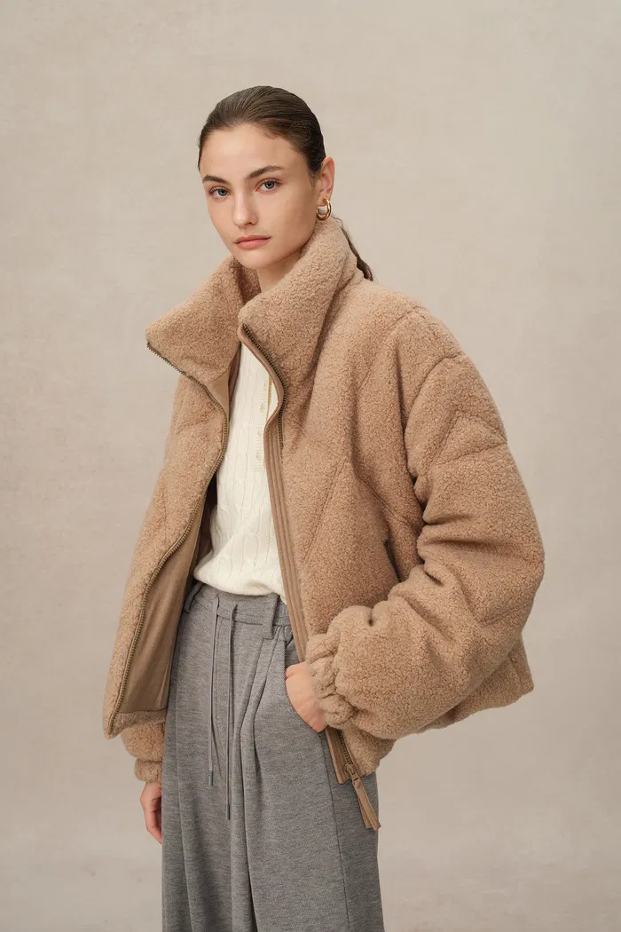 4590-cropy-cropped-stand-collar-duck-down-puffer-jacket-in-fluffy-teddy-fleece-1.webp