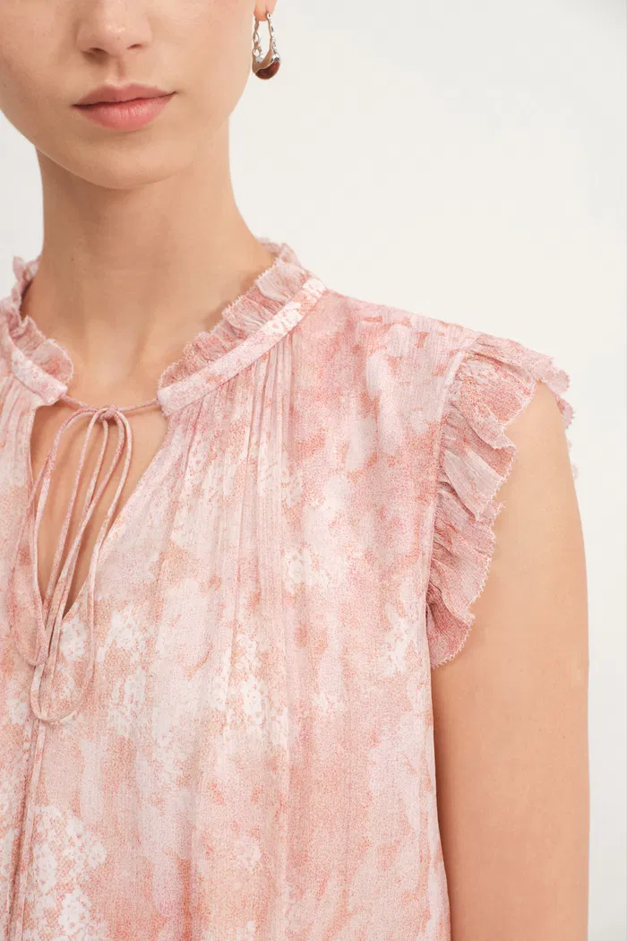 4654-gracia-printed-sleeveless-blouse-in-crepe-georgette-1.webp