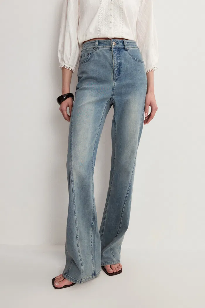 Harry Flared Jeans in Cotton Denim
