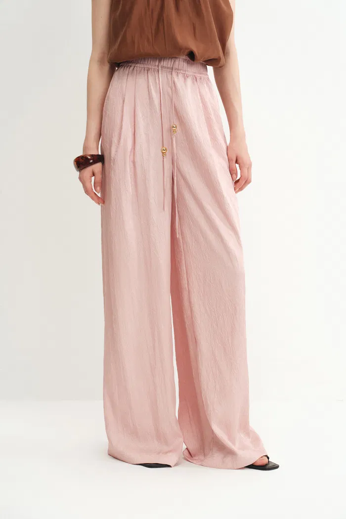 Louise Textured Pleated Pants in Pleated Satin