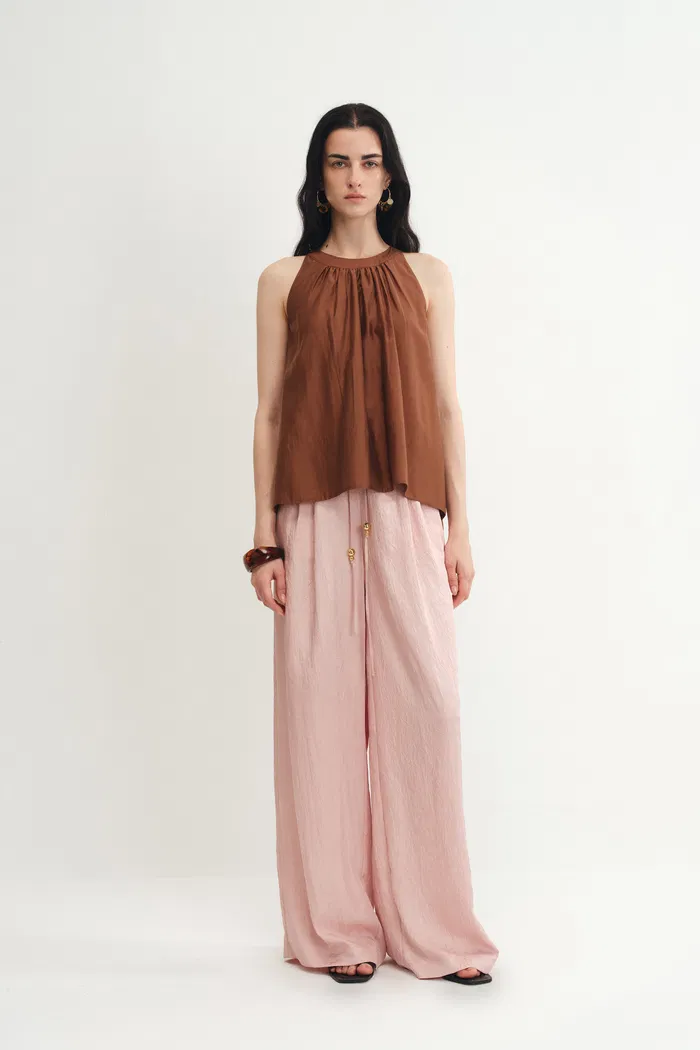 4742-louise-textured-pleated-pants-in-pleated-satin-1.webp
