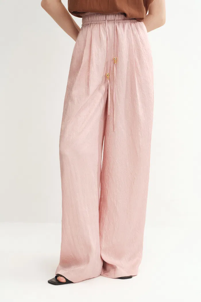 4742-louise-textured-pleated-pants-in-pleated-satin-1.webp