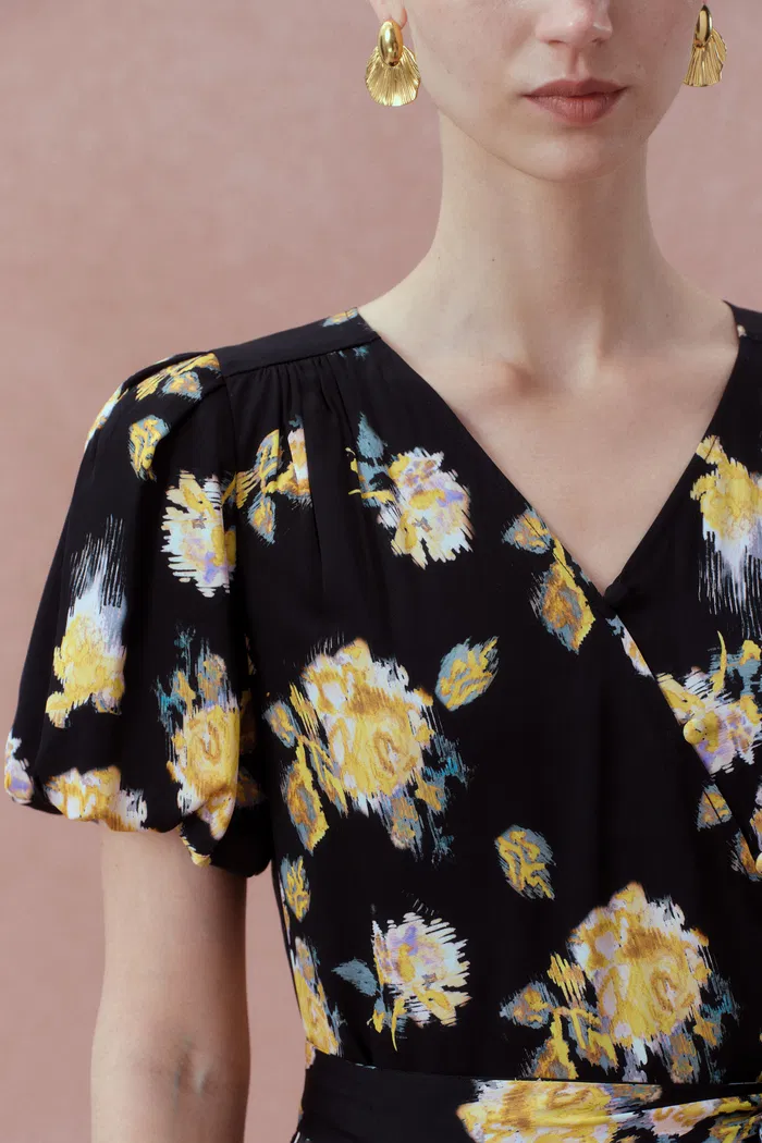 4750-cecilie-short-sleeve-flora-dress-1.webp