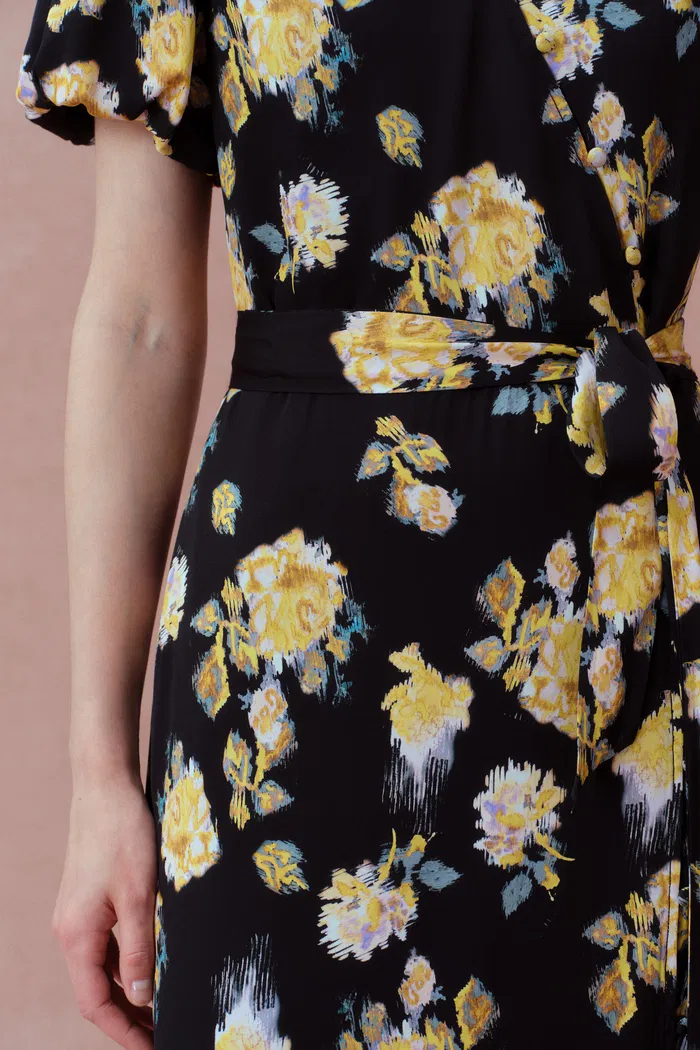 4750-cecilie-short-sleeve-flora-dress-1.webp