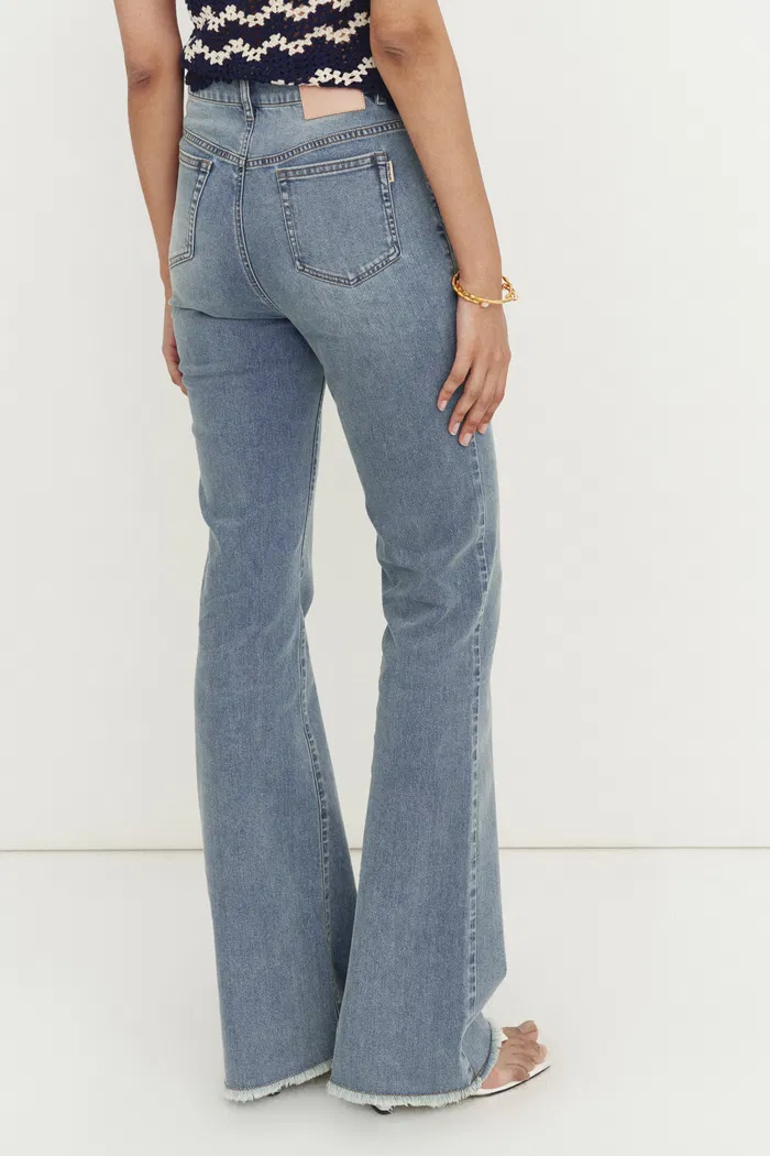 4780-cathy-slight-bootcut-jeans-in-acetate-denim-1.webp