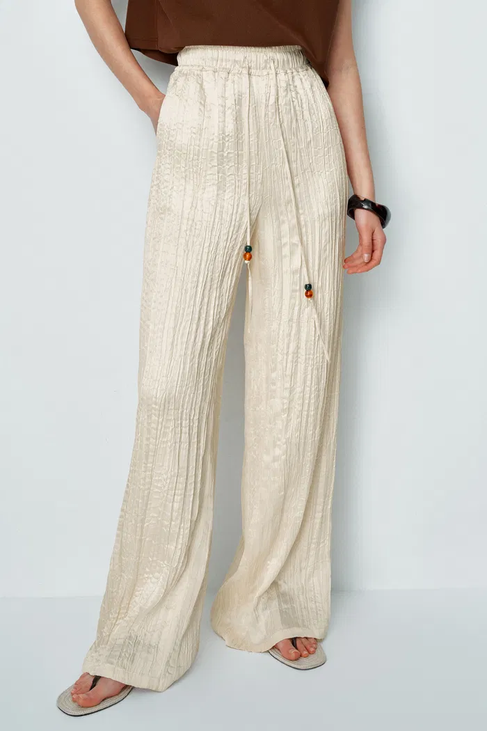 4871-aurora-textured-pants-in-pleated-satin-1.webp