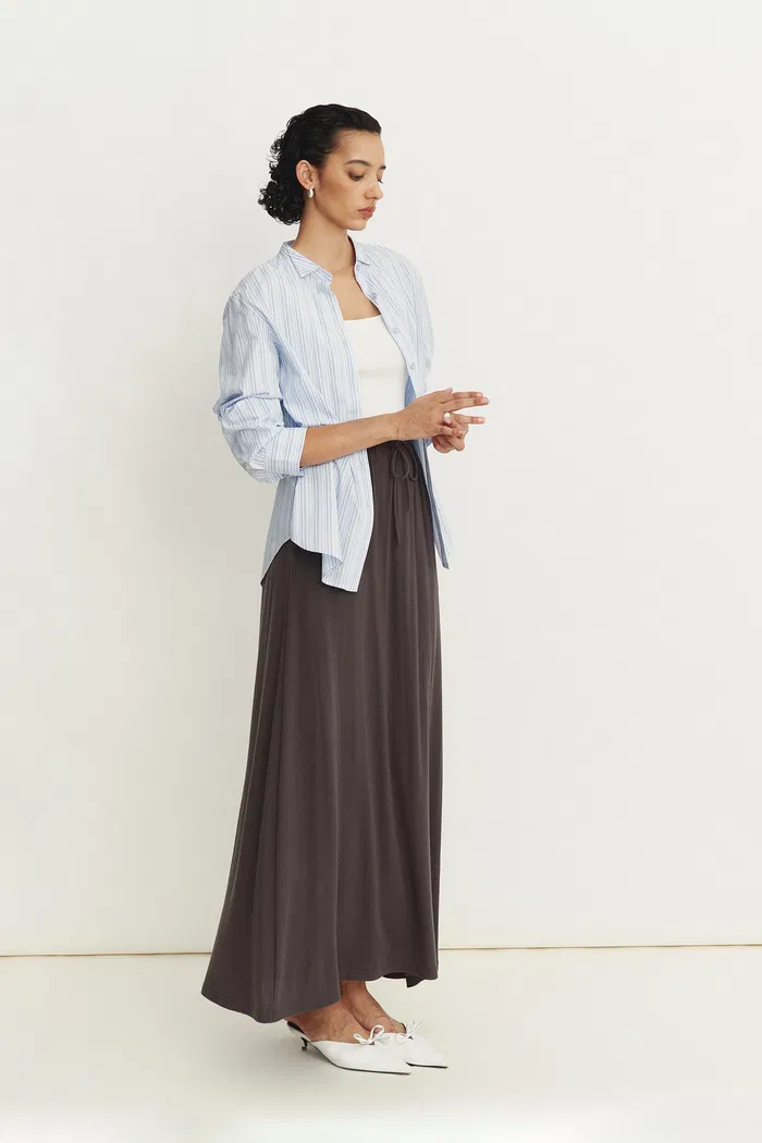 4915-atlan-casual-knit-skirt-1.webp