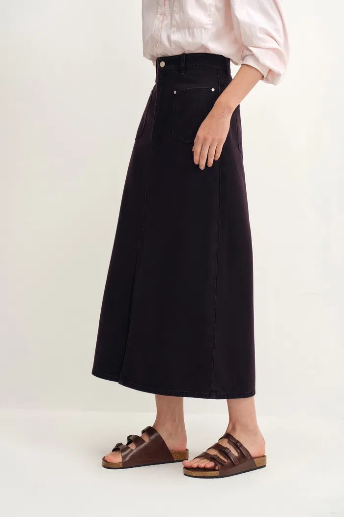 4935-clo-black-reddish-skirt-in-cotton-denim-1.webp