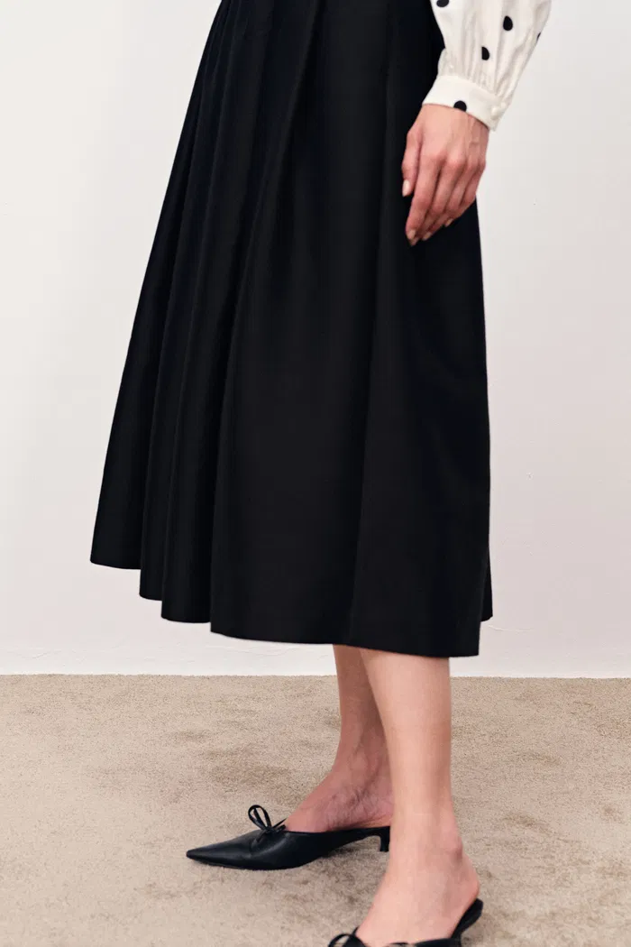 5129-tia-mixed-width-pleats-midi-bubble-skirt-in-fine-silk-wool-satin-1.webp