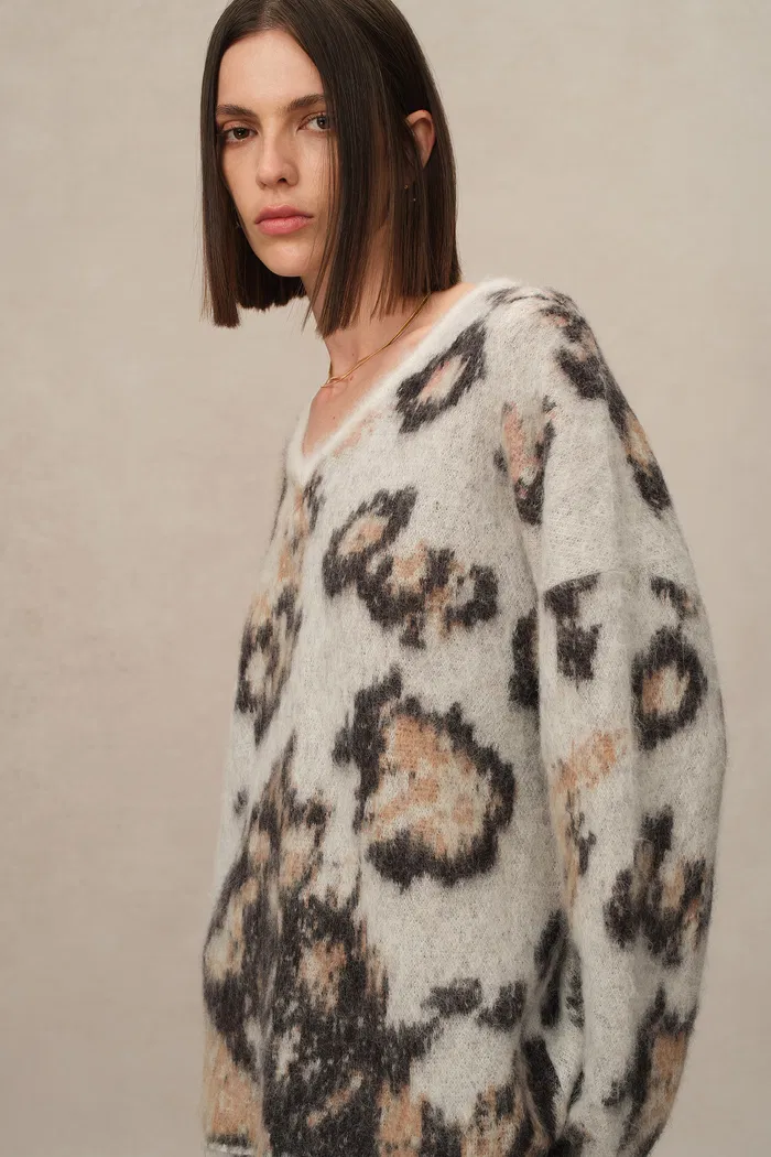 5259-elsie-leopard-print-sweater-in-baby-alpaca-blend-knit-1.webp