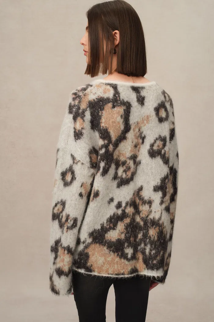 5259-elsie-leopard-print-sweater-in-baby-alpaca-blend-knit-1.webp