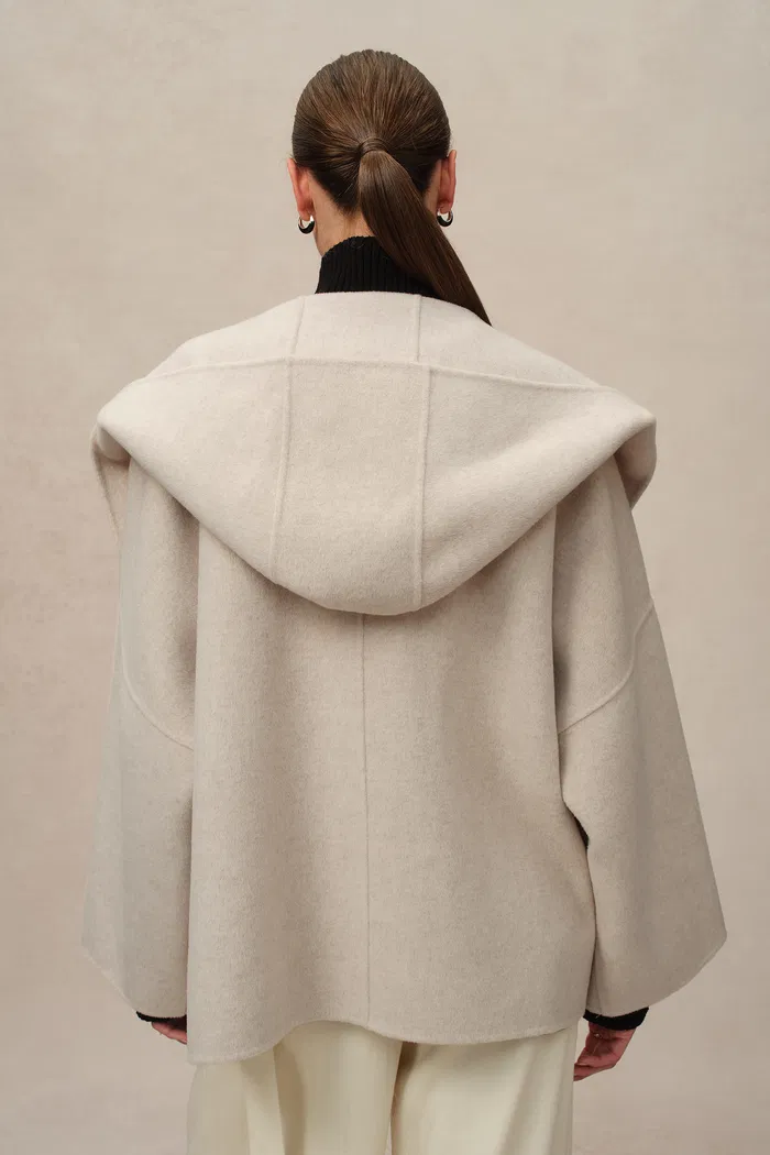 5289-lanza-handcrafted-hooded-cashmere-double-face-coat-in-merino-cashmere-blend-1.webp